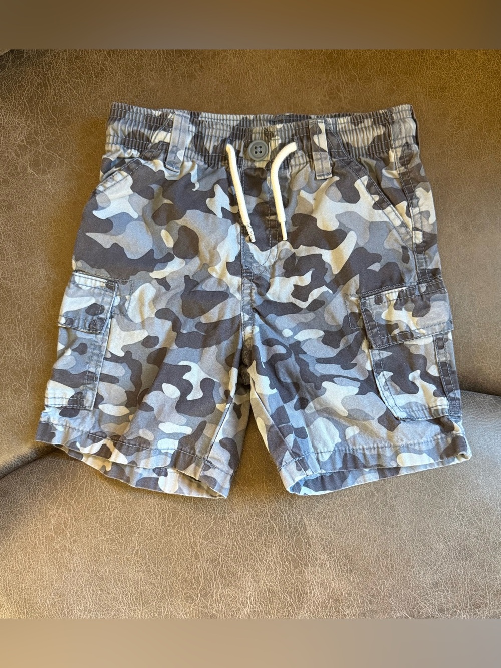 The Children’s Place gray camo pull-on cargo shorts